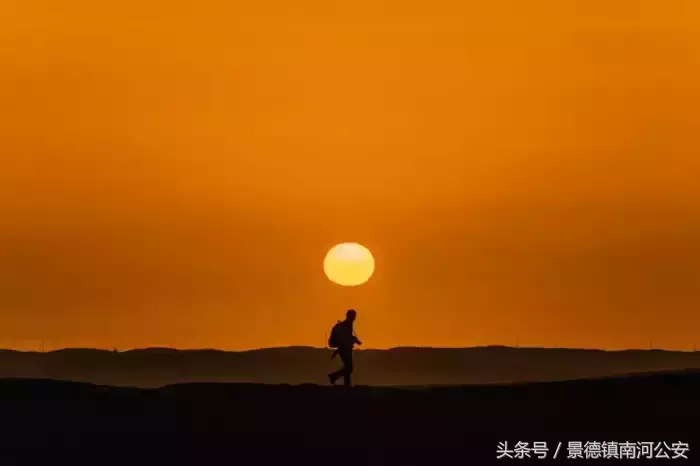写夕阳落日的诗句（日落美景优美诗句） 第9张