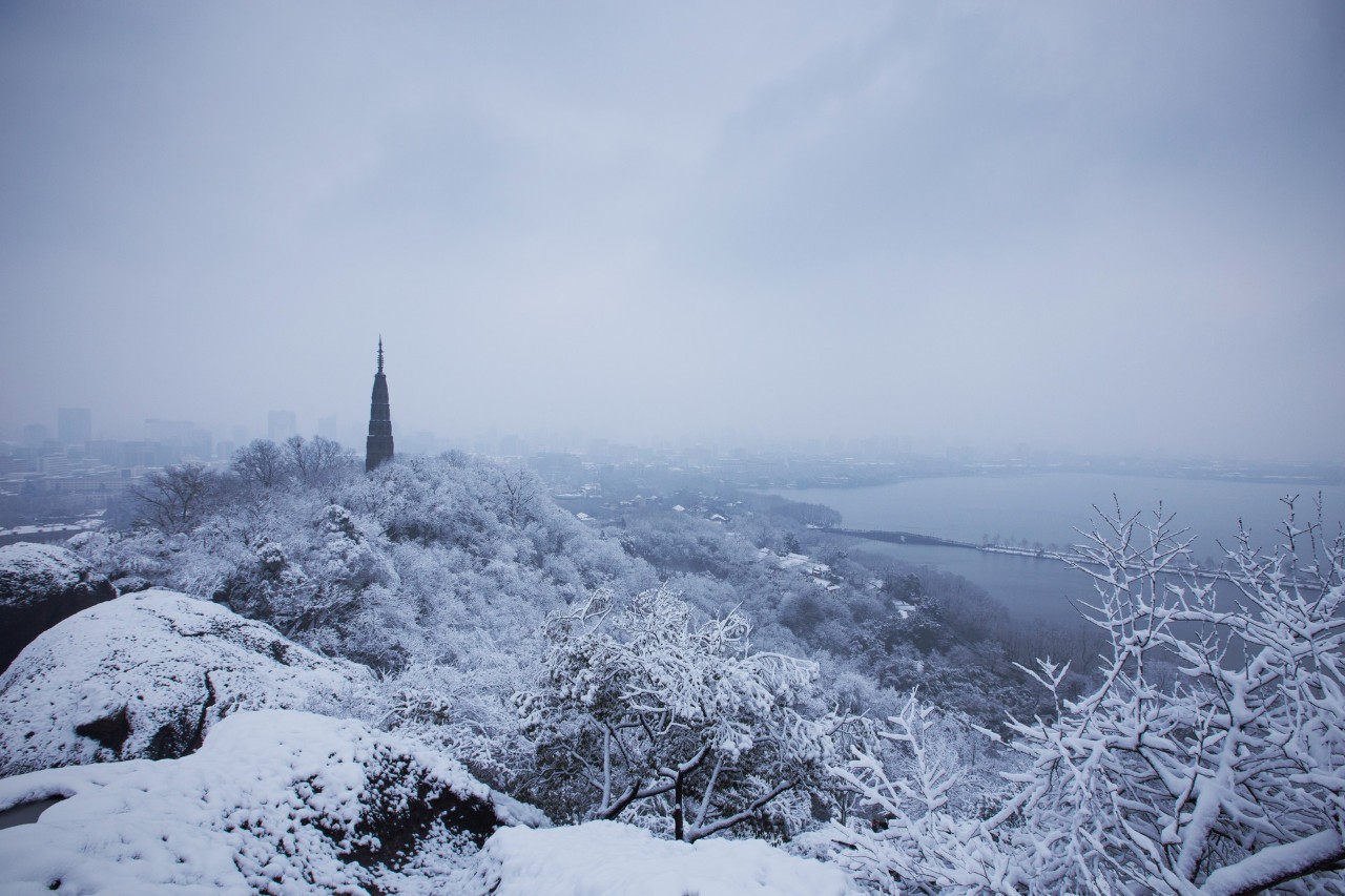 雪的诗句古诗大全（下雪的诗句唯美） 第27张