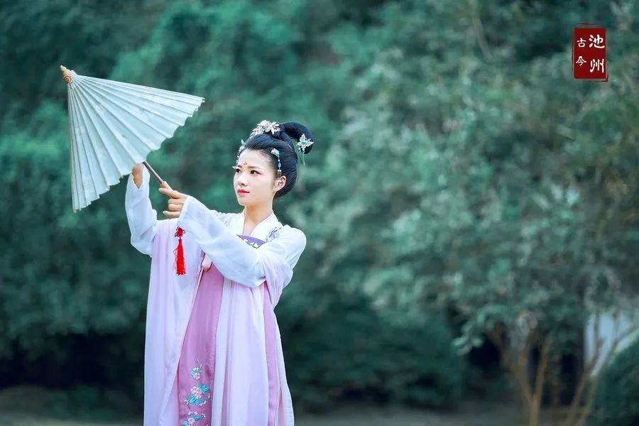 表达相思的诗句有哪些（相思入骨的经典诗句） 第11张