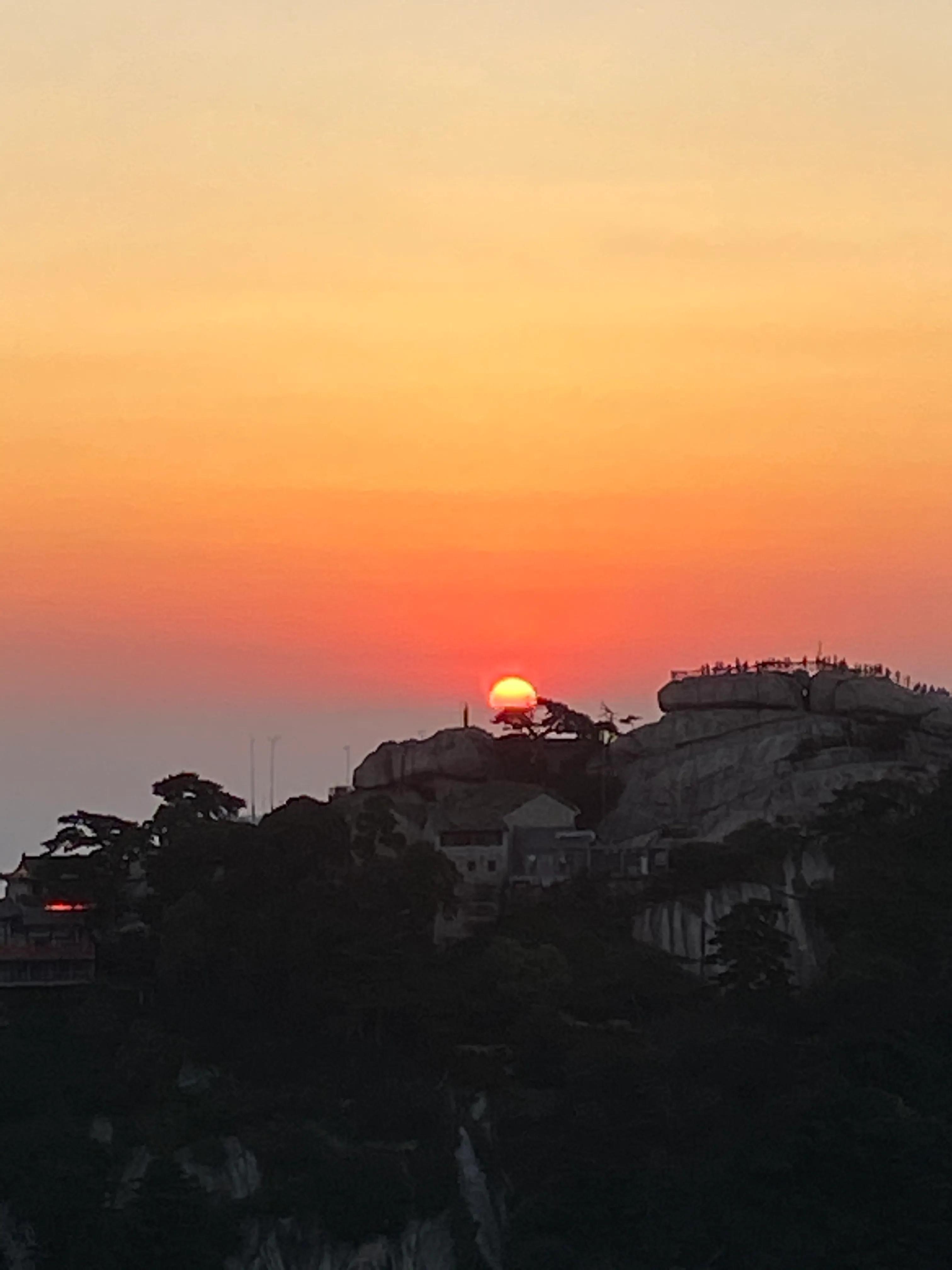 工作励志的句子正能量（积极向上正能量励志短句） 第1张