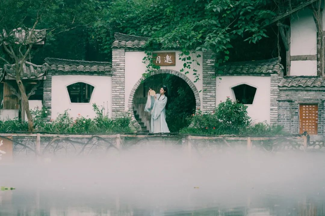 关于心静的诗句（一个人安静淡然的诗句） 第5张