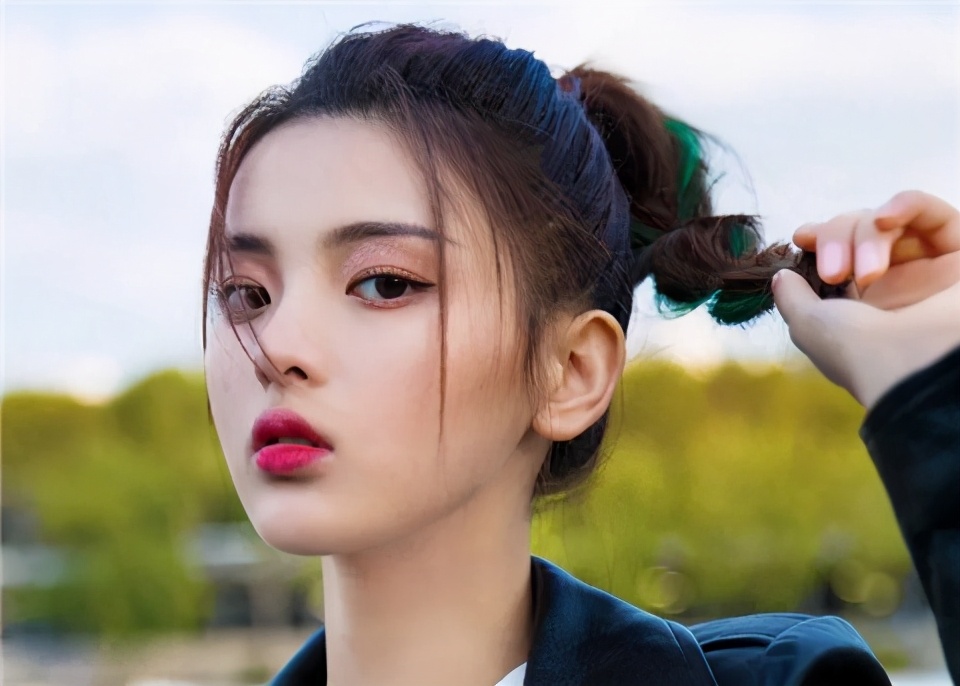 高情商的哄女朋友句子（哄女孩子开心的短句） 第1张