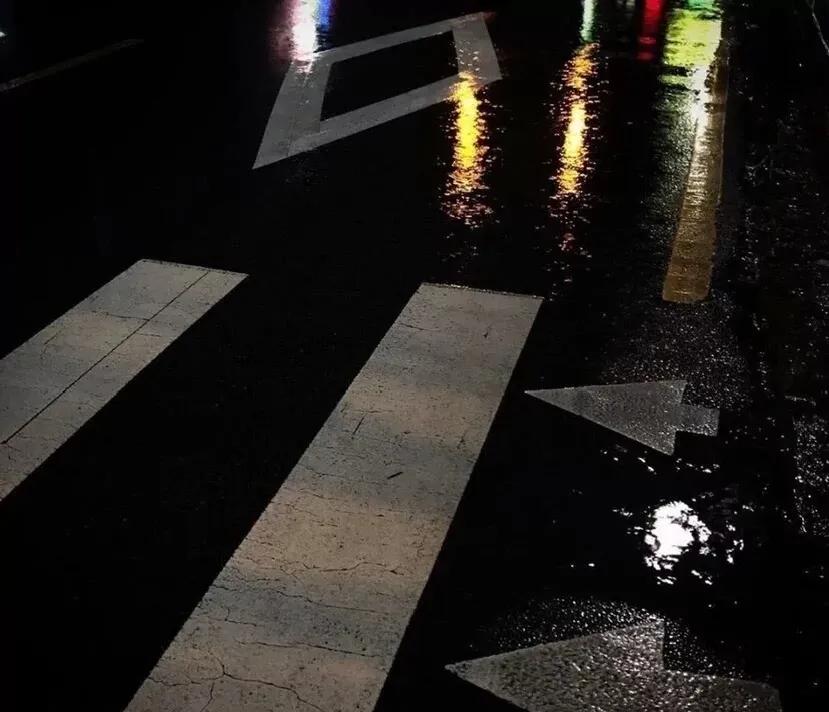 伤感美文摘抄大全（一个人的夜晚伤感散文） 第3张