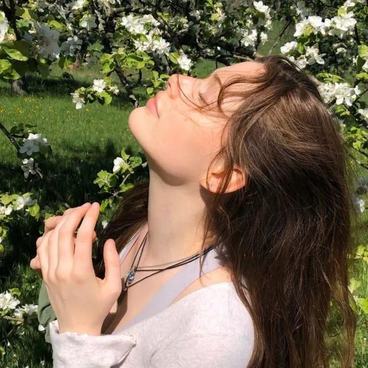 伤感爱情扎心的句子（催泪虐心爱情句子） 第5张