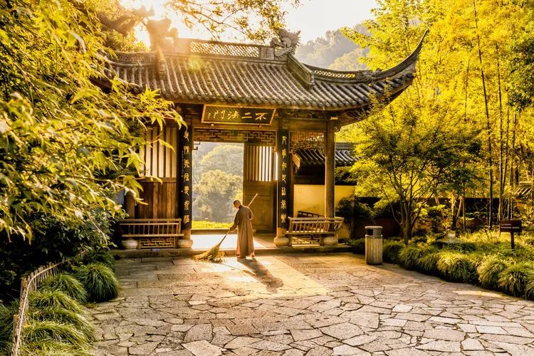 关于旅行的诗句有哪些（关于旅行最好的诗句分享） 第7张