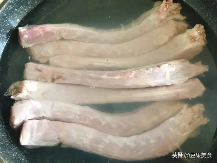 九三鸭脖卤料配方明细（鸭脖要卤多久可以入味） 第7张