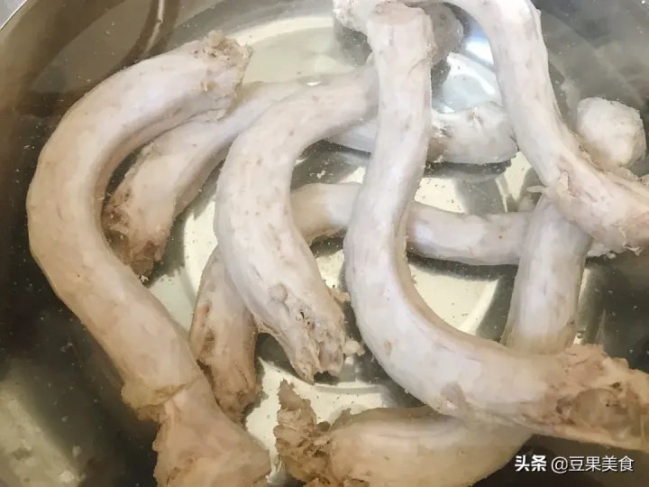 九三鸭脖卤料配方明细（鸭脖要卤多久可以入味） 第11张
