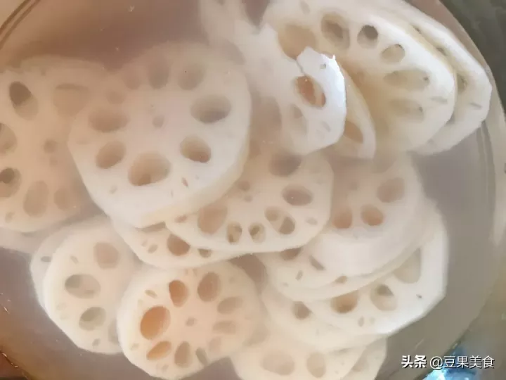 九三鸭脖卤料配方明细（鸭脖要卤多久可以入味） 第29张