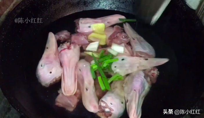 卤鸭脖多长时间（卤鸭脖配方） 第3张