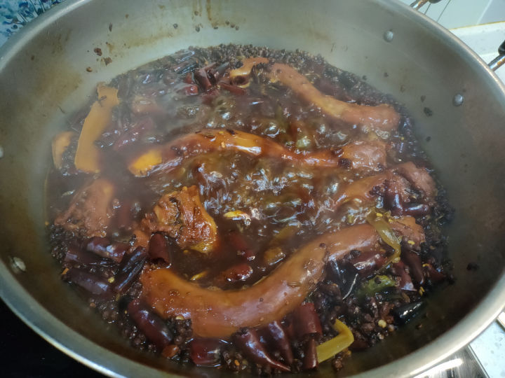 卤鸭脖一定要焯水吗（卤鸭脖怎么样内外都入味） 第21张