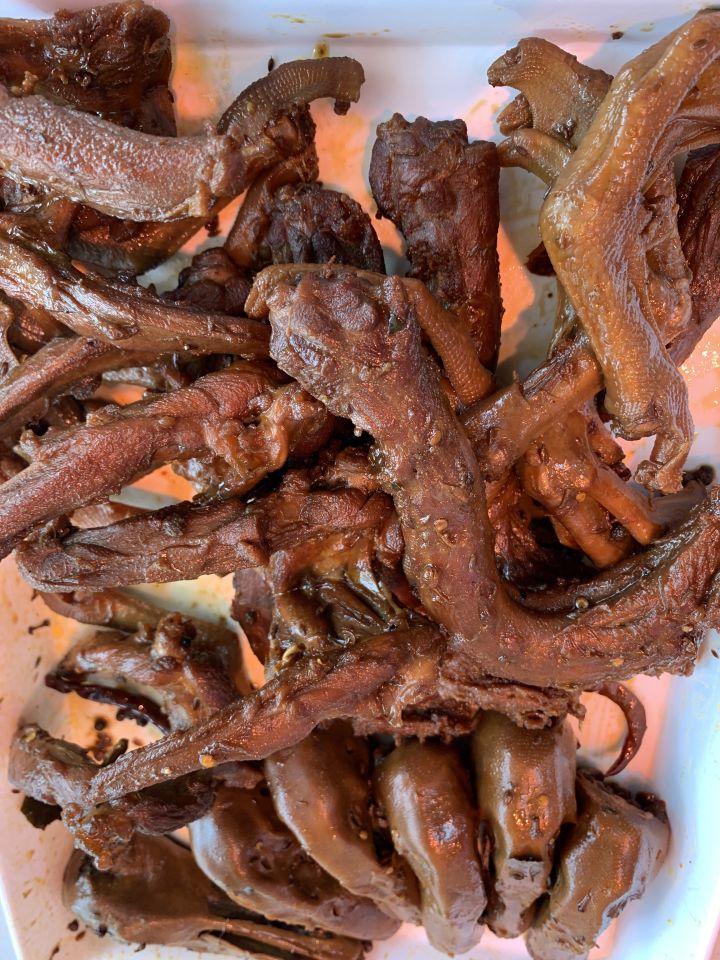 鸭脖怎么卤好吃（久久鸭脖卤料配方） 第7张