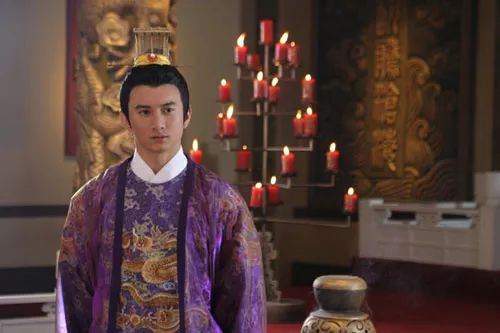 李煜的词精选十首赏析（精选十首春江花月夜） 第3张