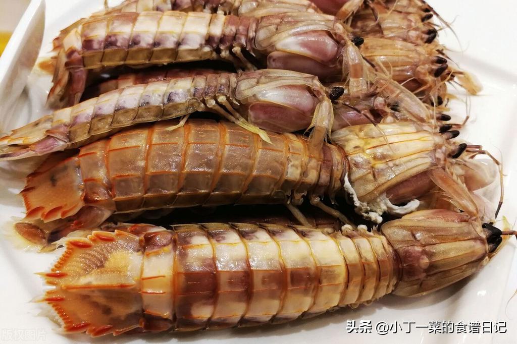 皮皮虾别再水煮了，这样蒸，肉质嫩滑，保证只只鲜嫩肥美又好吃 第1张
