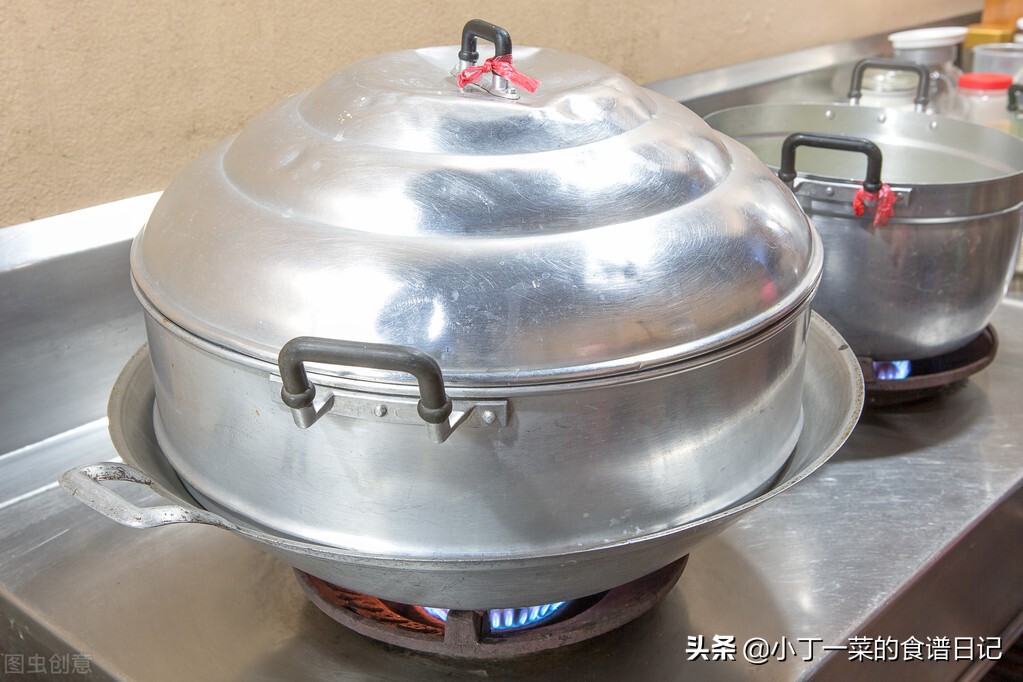 皮皮虾别再水煮了，这样蒸，肉质嫩滑，保证只只鲜嫩肥美又好吃 第5张