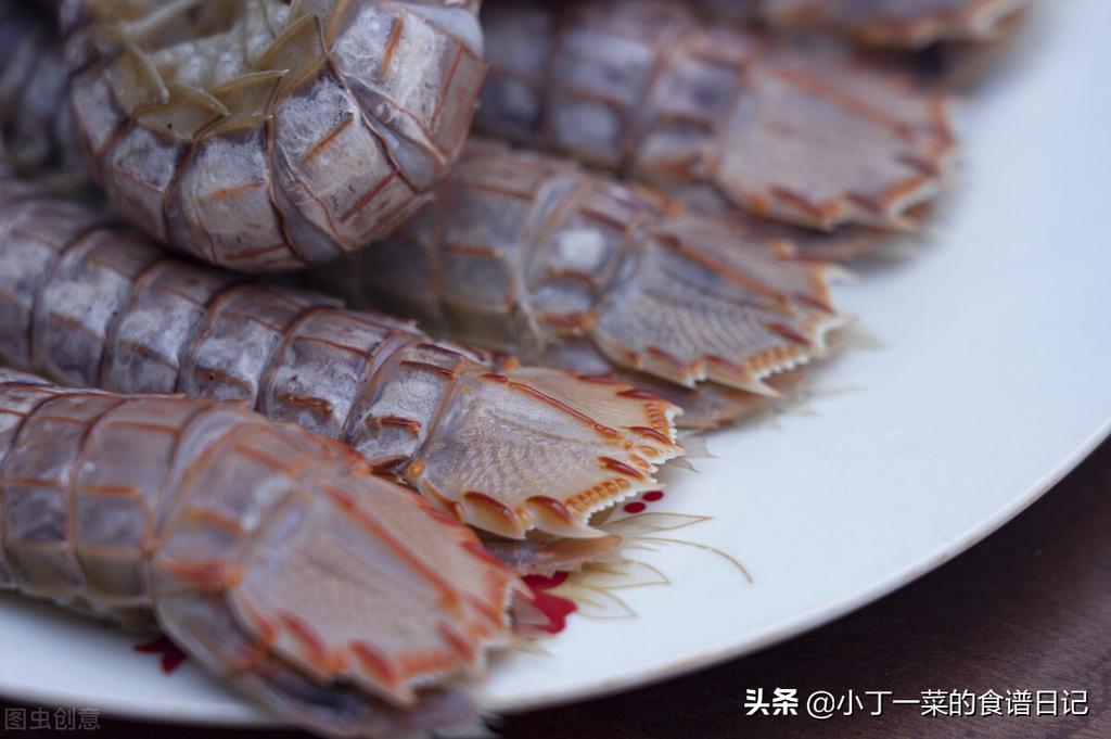 皮皮虾别再水煮了，这样蒸，肉质嫩滑，保证只只鲜嫩肥美又好吃 第15张