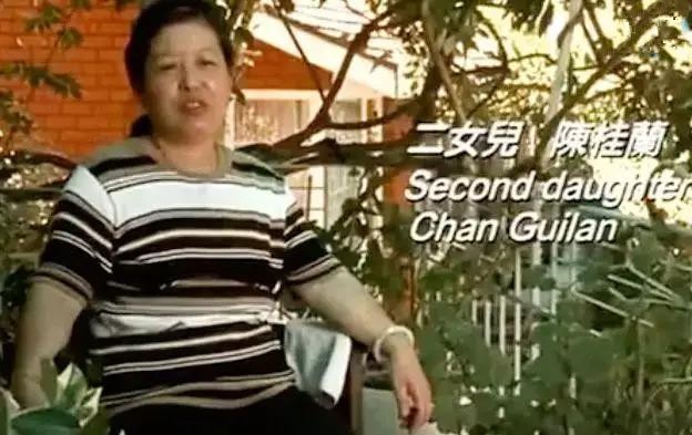 成龙复杂的原生家庭：俩哥哥同父异母，俩姐姐同母异父，亲疏有别 第31张