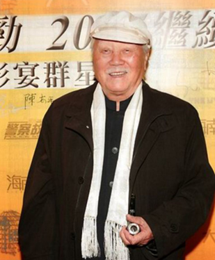 成龙复杂的原生家庭：俩哥哥同父异母，俩姐姐同母异父，亲疏有别 第35张