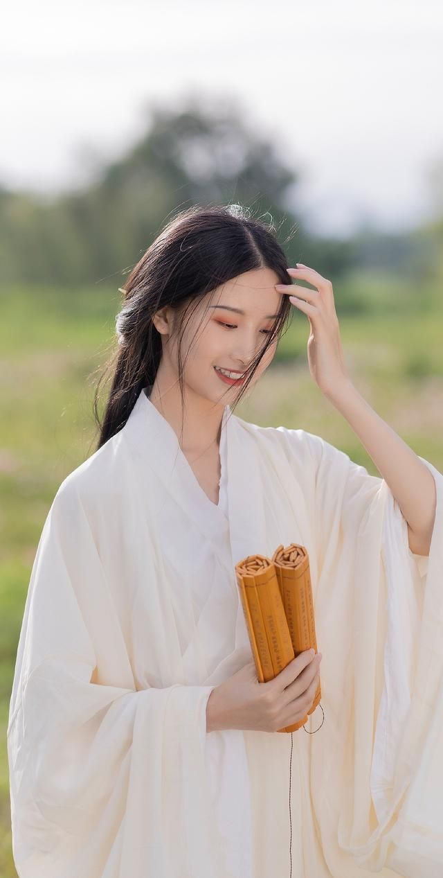 爱情诗句经典语录（有深度表达爱意的句子） 第7张