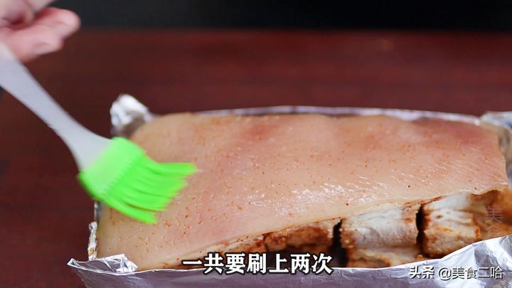 网红脆皮五花肉的做法（脆皮五花肉烤炉） 第17张