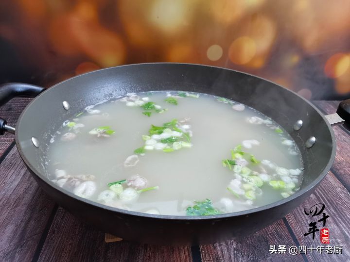 羊肉汤的做法家常做法（羊汤怎么做好喝又正宗） 第9张