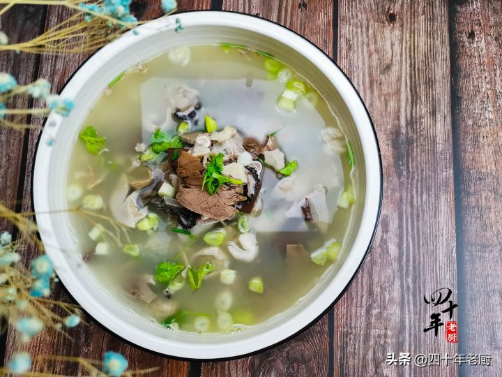 羊肉汤的做法家常做法（羊汤怎么做好喝又正宗） 第11张