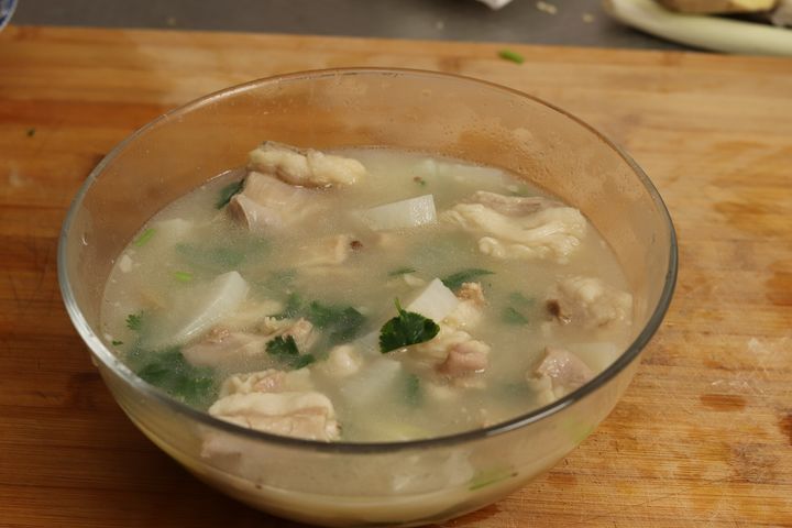 羊肉汤需要什么配料（羊汤的制作方法和配方） 第1张