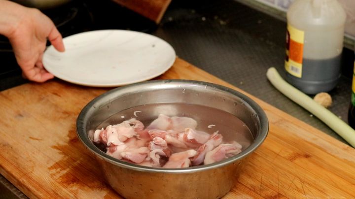 羊肉汤需要什么配料（羊汤的制作方法和配方） 第5张