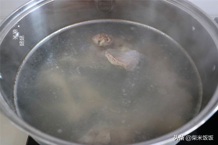 炖羊肉汤的正确方法（正宗羊肉汤配料） 第11张