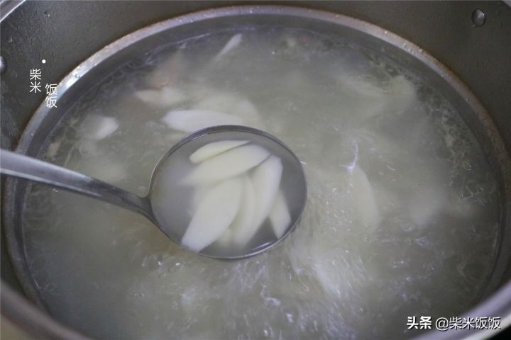 炖羊肉汤的正确方法（正宗羊肉汤配料） 第15张