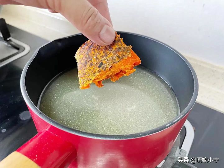 熬羊汤要什么材料和配料（正宗羊肉汤的做法及配料） 第19张