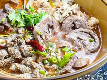 熬羊汤要什么材料和配料（正宗羊肉汤的做法及配料） 第21张