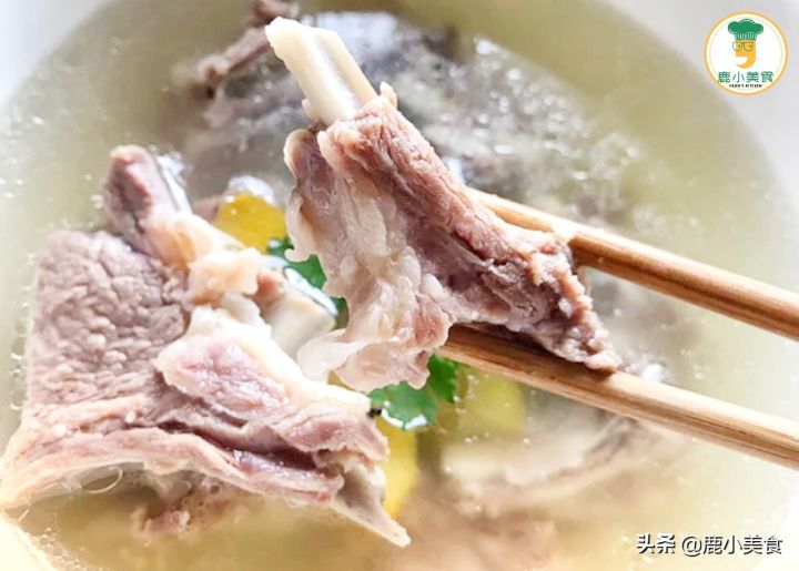 炖羊肉汤的家常做法（正宗羊杂汤的做法和配料） 第3张