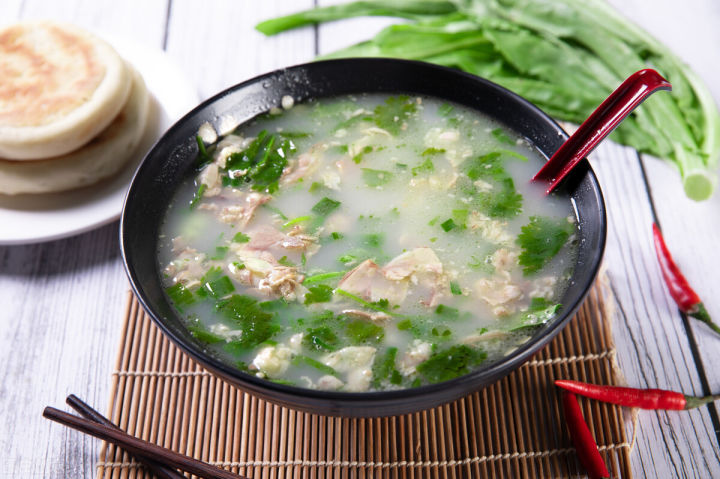做羊肉汤需要哪些配料（白汤羊肉汤的做法及配料） 第11张