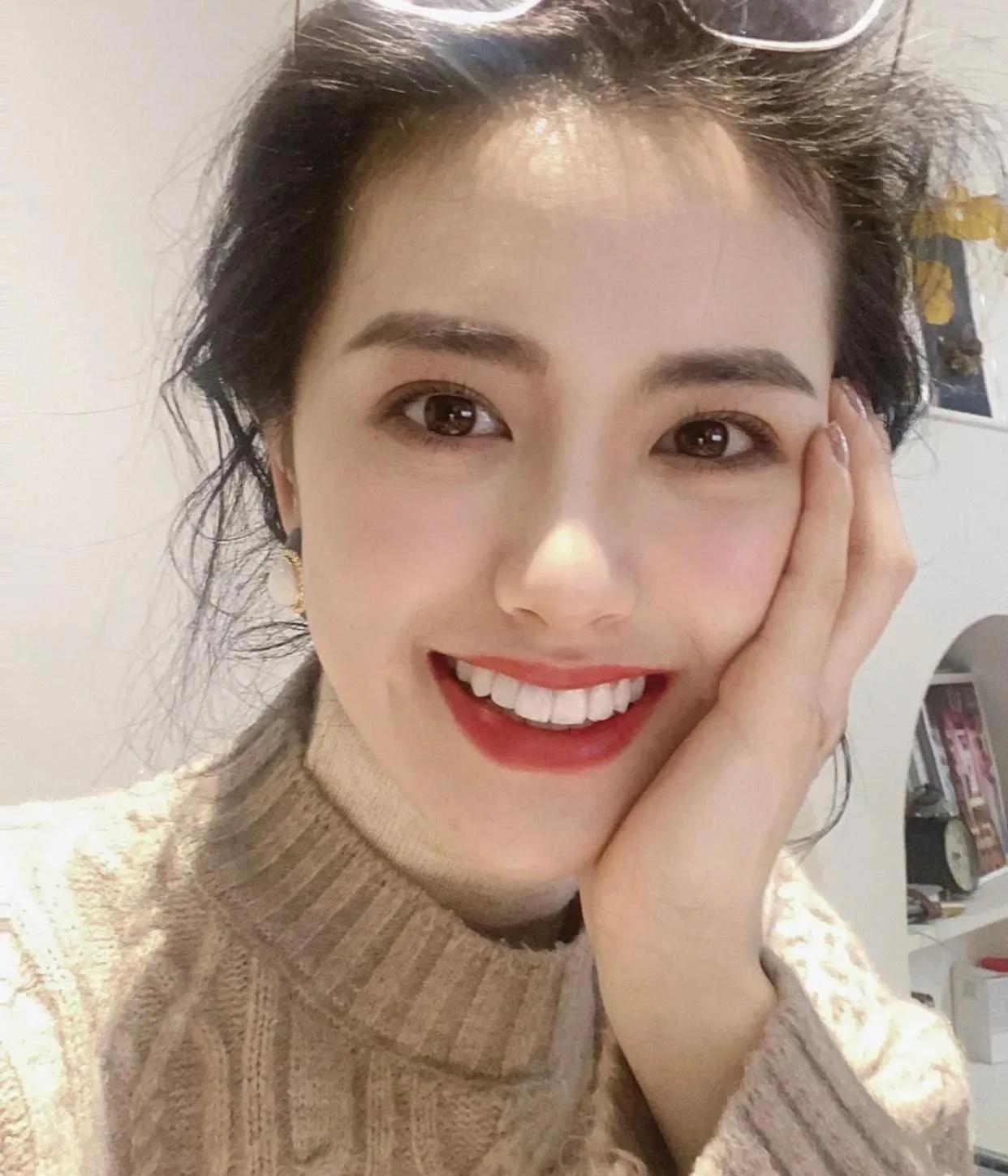 新手画眉应该选眉粉还是眉笔？ 第1张