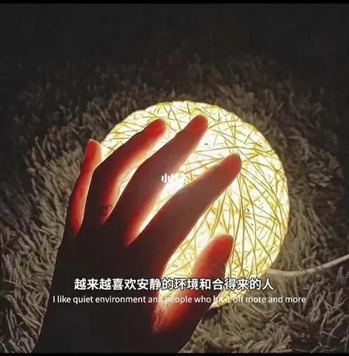 安妮宝贝语录说说（关于烟花的安妮宝贝经典语录） 第1张