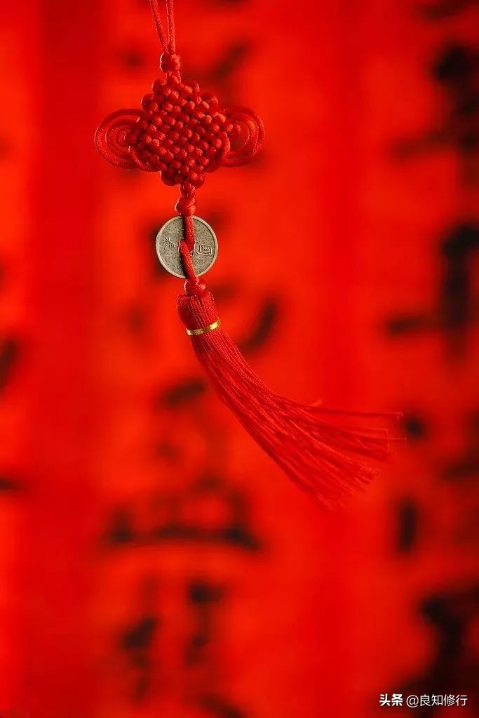 辞旧迎新的诗句有哪些（贺新年的古诗词赏析） 第1张