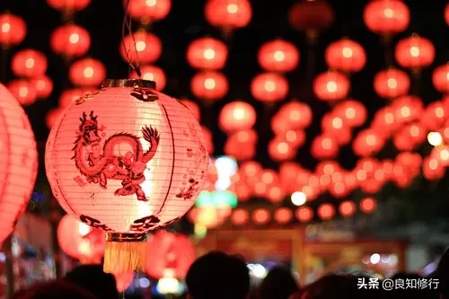 辞旧迎新的诗句有哪些（贺新年的古诗词赏析） 第25张