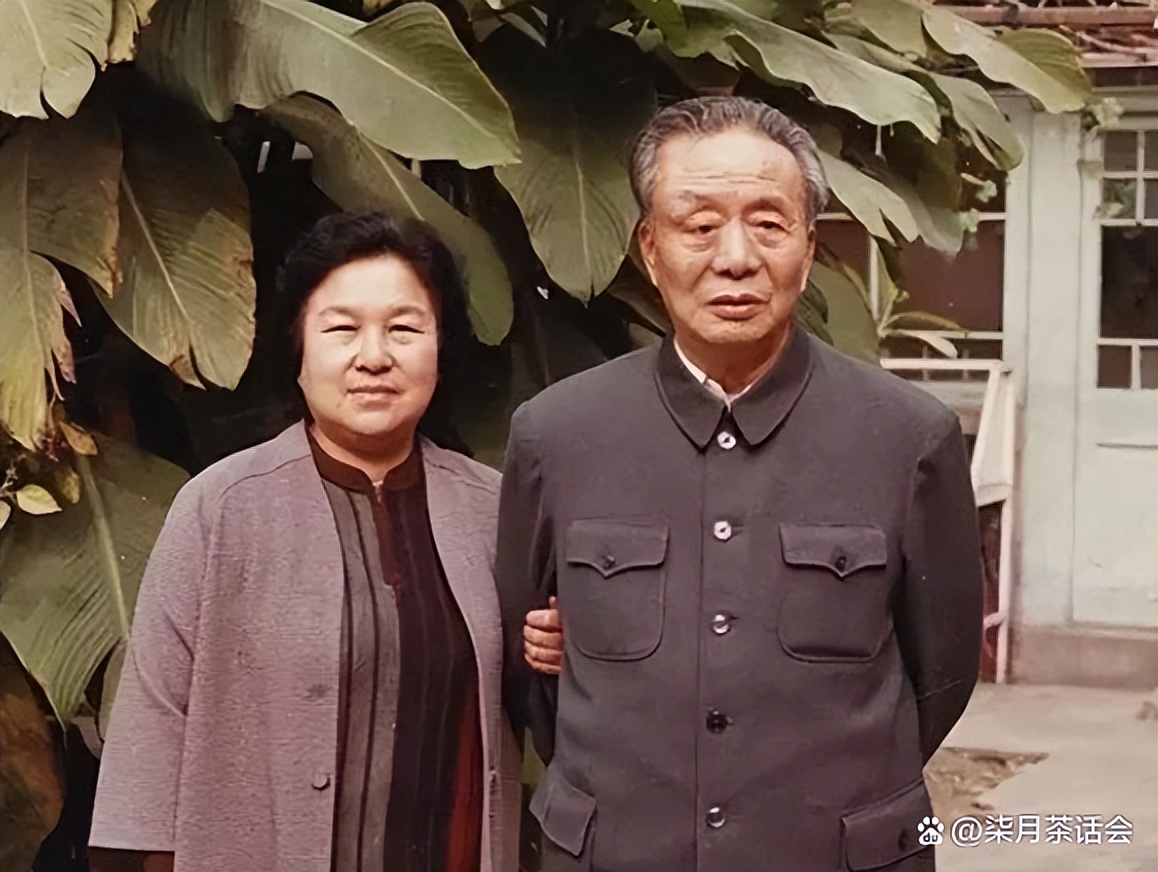 艾青原名叫什么（艾青人物简介详情） 第3张