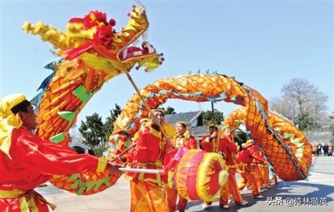 关于龙的诗句古诗（带有龙的励志诗句） 第1张