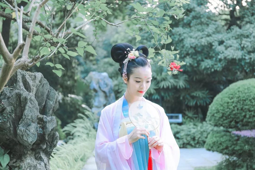 痴情诗句经典诗词（痴情的经典绝句鉴赏） 第11张