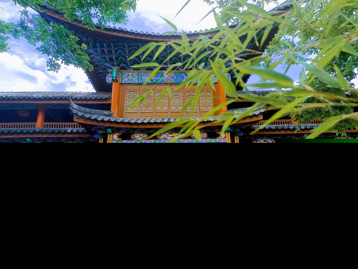 关于道家豁达的诗词（赞美道教的诗词） 第5张