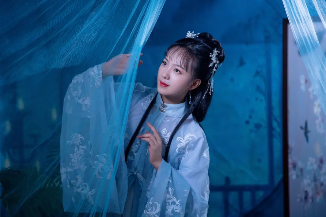 经典爱情诗句大全（千古绝句爱情古诗词） 第7张