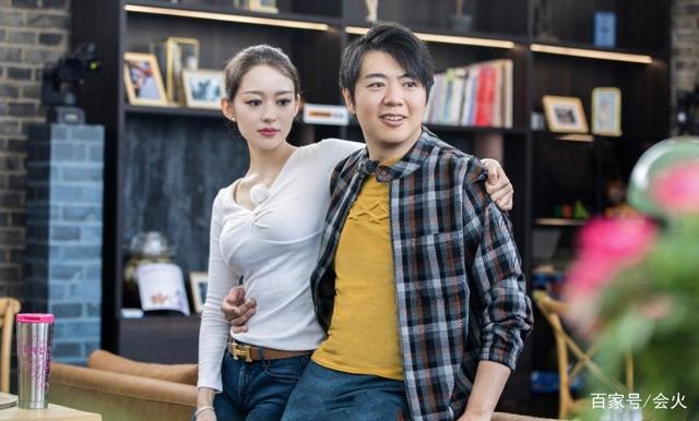 李云迪深夜带美女回家！开百万豪车显身份，察觉被拍中途让其下车 第21张