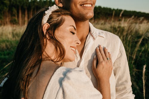 夫妻相处之道人生感悟朋友圈（两口子过日子经典说说） 第7张