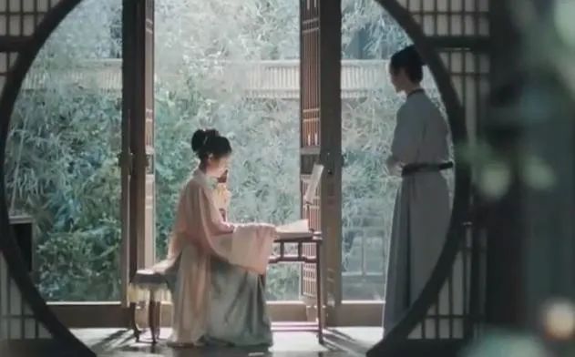 形容女性的诗句优雅知性（赞美女人气质涵养的古诗） 第11张