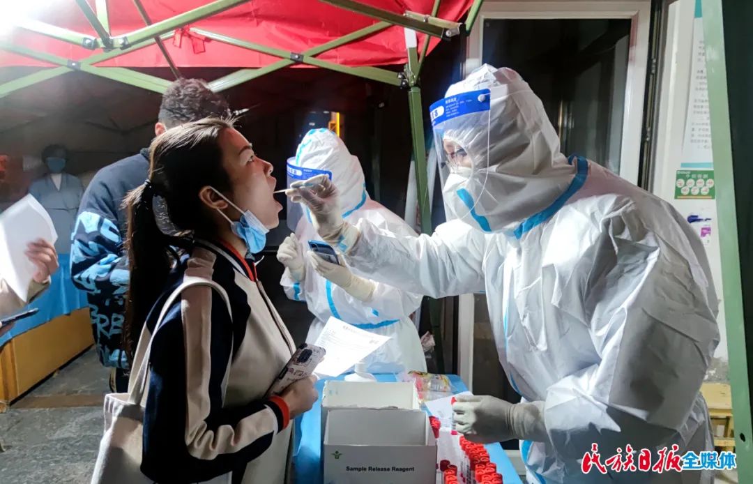 致敬最美逆行者演讲稿（感谢最美逆行者的一段话） 第3张