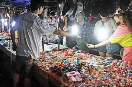 你知道摆地摊卖饰品有哪些技巧吗？ 第3张