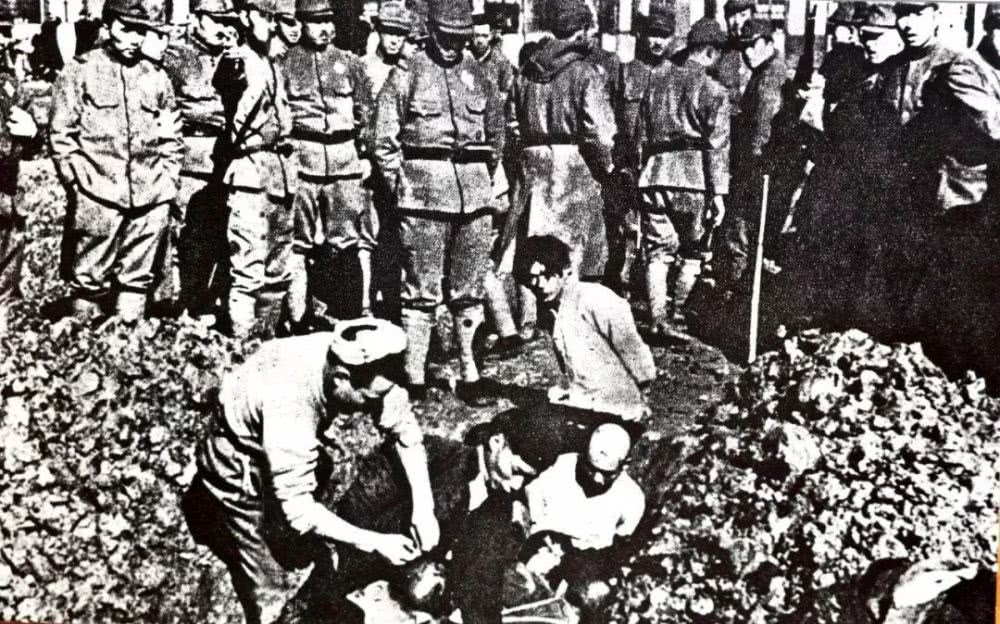 抗战诗歌大全简短（抗日战争诗词八首） 第15张