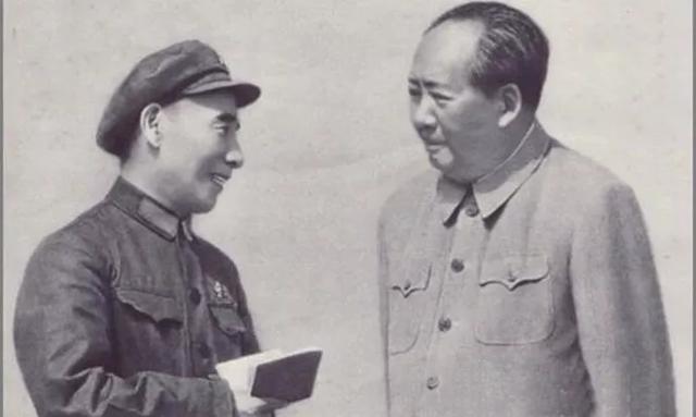 中央八届常委 第19张