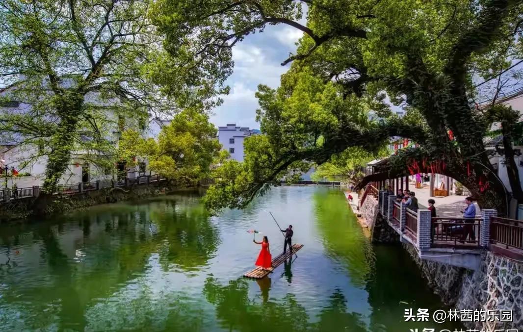 形容山水的诗句唯美（形容青山绿水美景诗句） 第9张